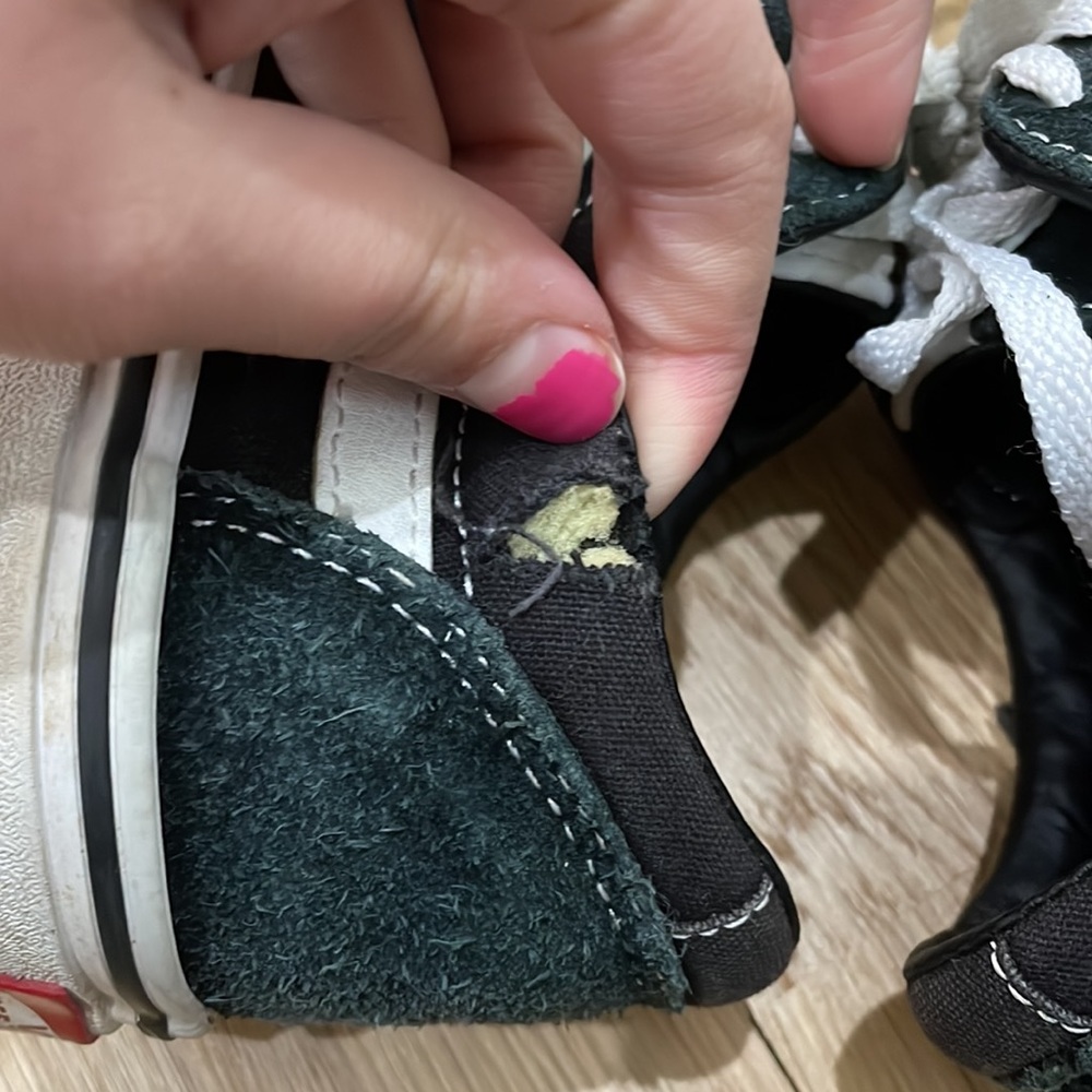 Vans - Picture 3 of 4